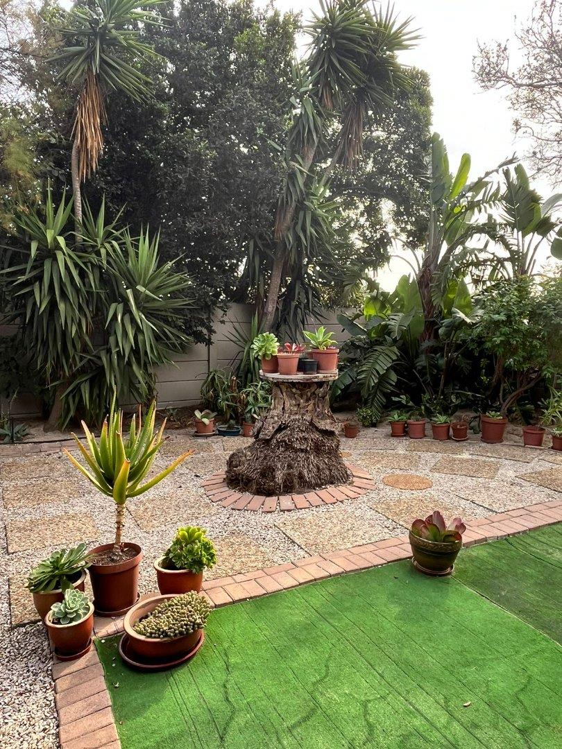 To Let 2 Bedroom Property for Rent in Table View Western Cape